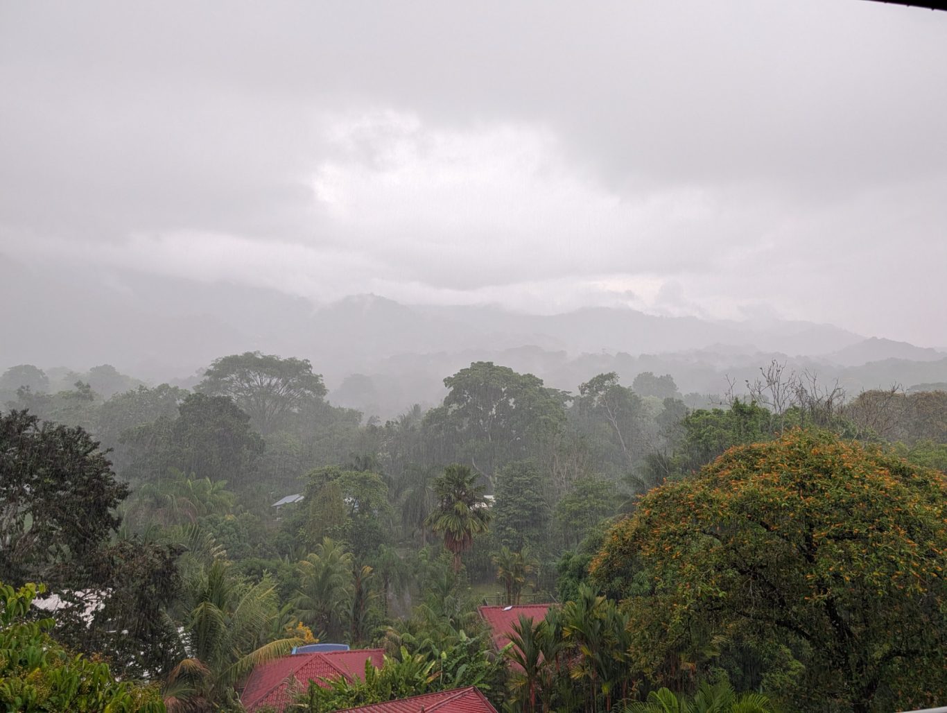 Aussicht Villa Bill mit Regenfront